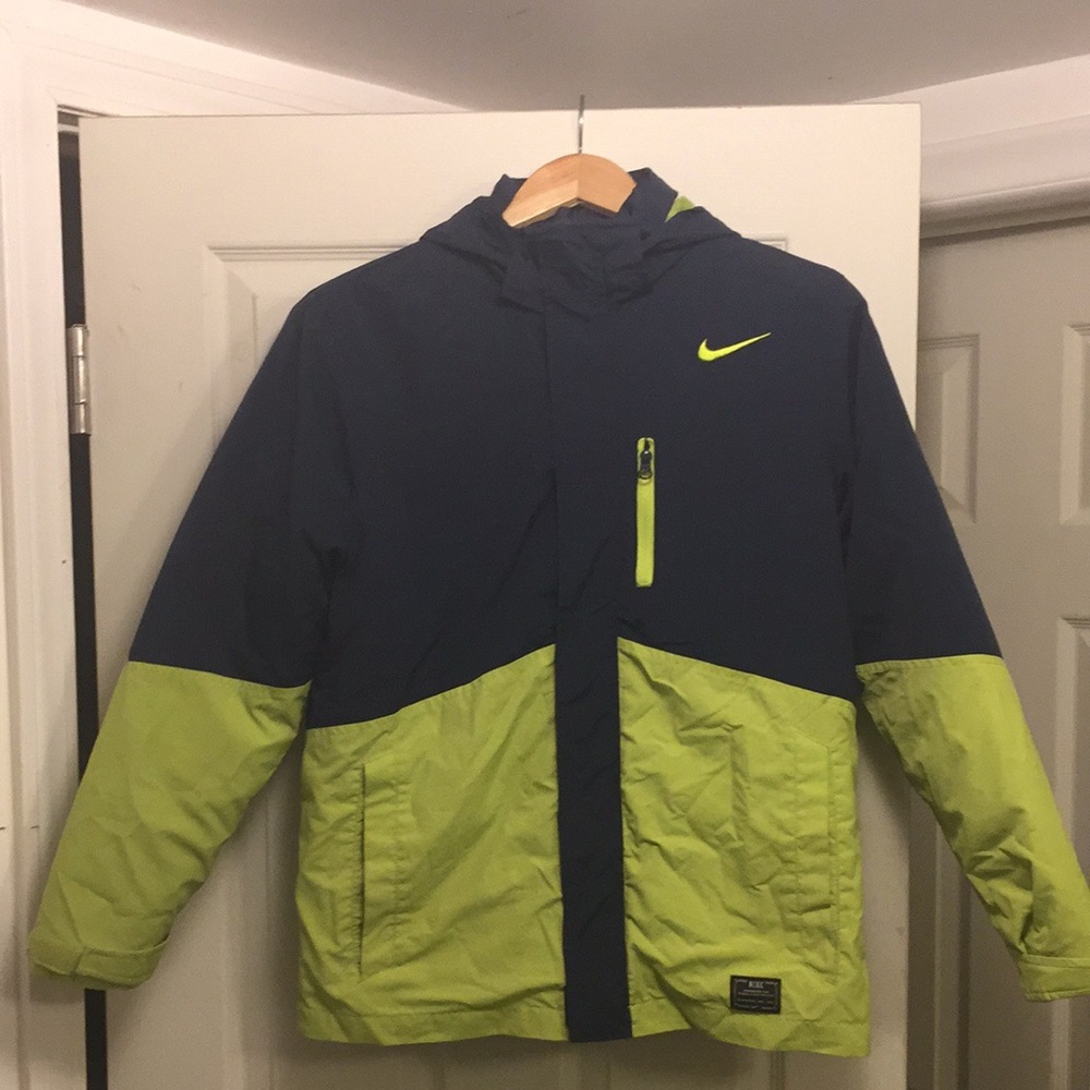 Nike Coat For Boys (Great Condition)